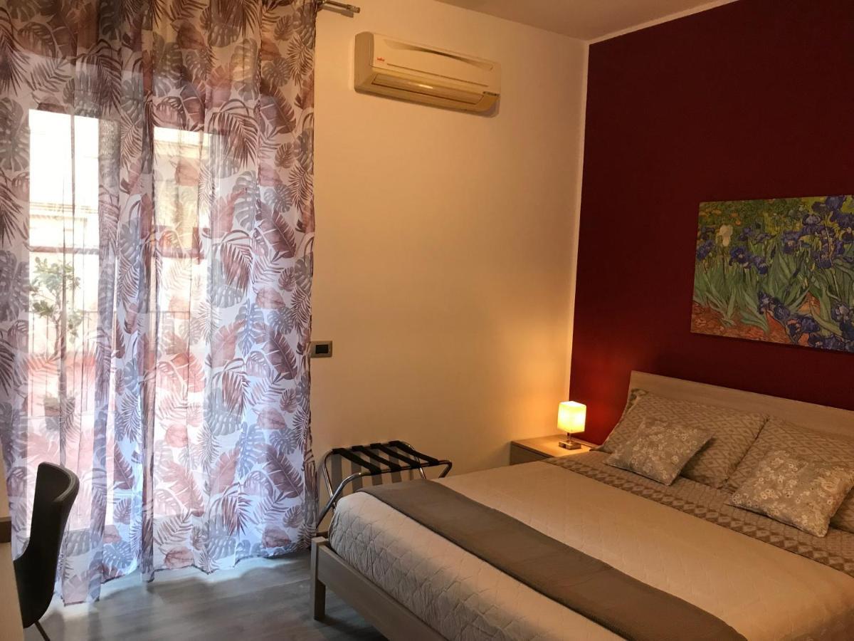 Dr House Apartment Катания Екстериор снимка