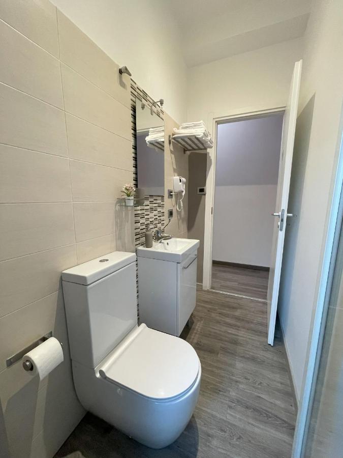 Dr House Apartment Катания Екстериор снимка
