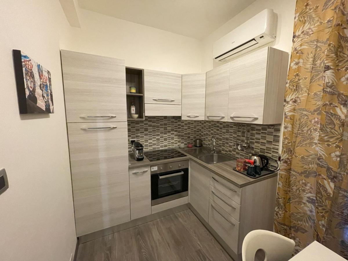 Dr House Apartment Катания Екстериор снимка